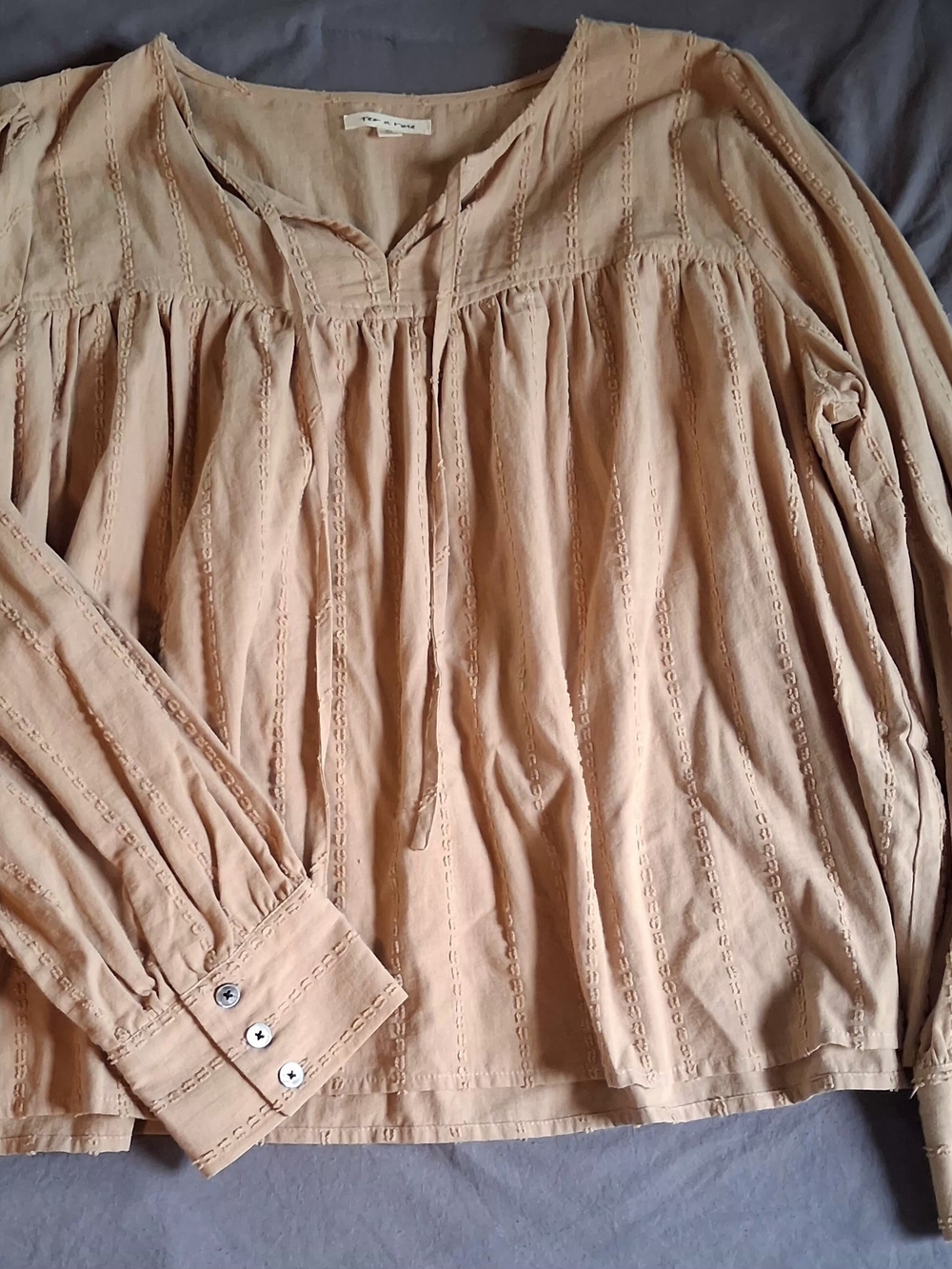 tea n rose Beige Boho Pintuck Peasant Blouse